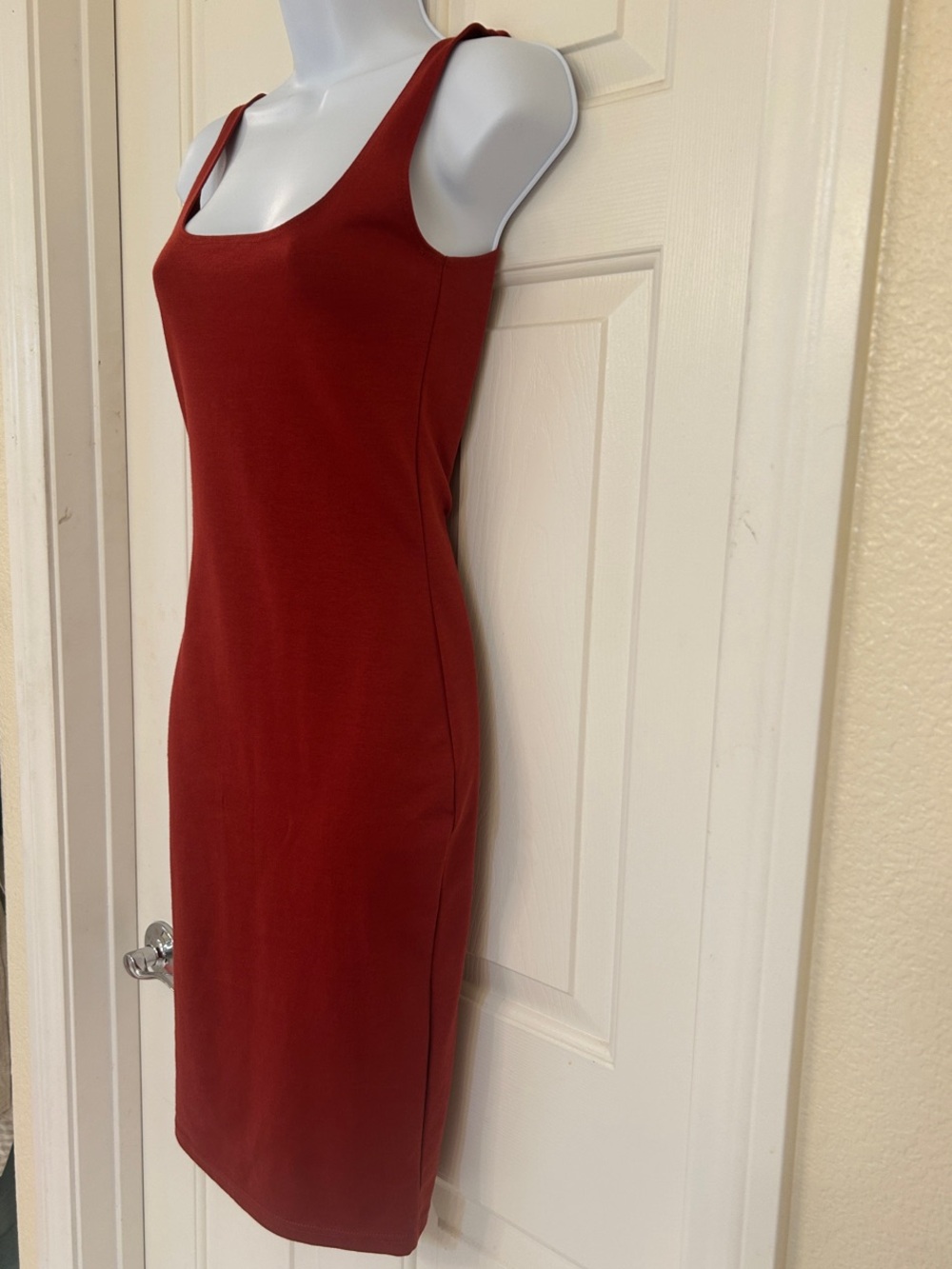 NWT Cotton On Kimi Scooped Bodycon Midi Dress Rosewood Rust Red NWT, Size S - Picture 2 of 7